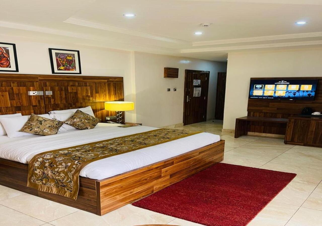 Qualibest Grand Hotels Abuja Exterior foto