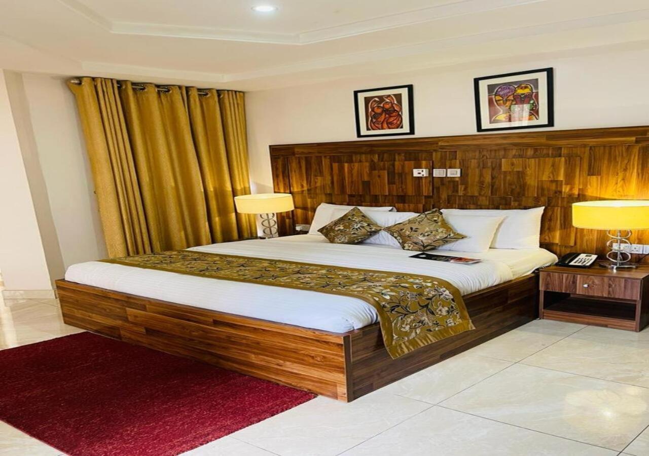 Qualibest Grand Hotels Abuja Exterior foto