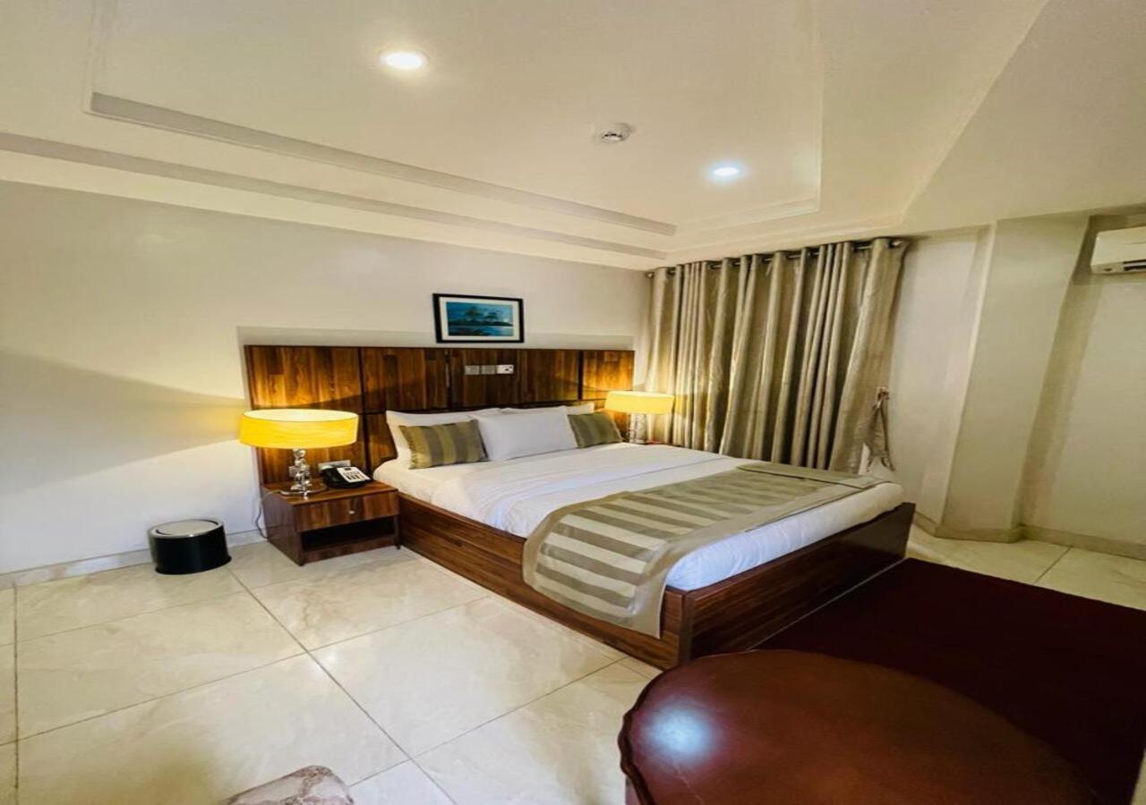 Qualibest Grand Hotels Abuja Exterior foto