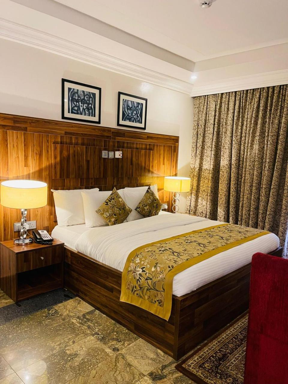 Qualibest Grand Hotels Abuja Exterior foto