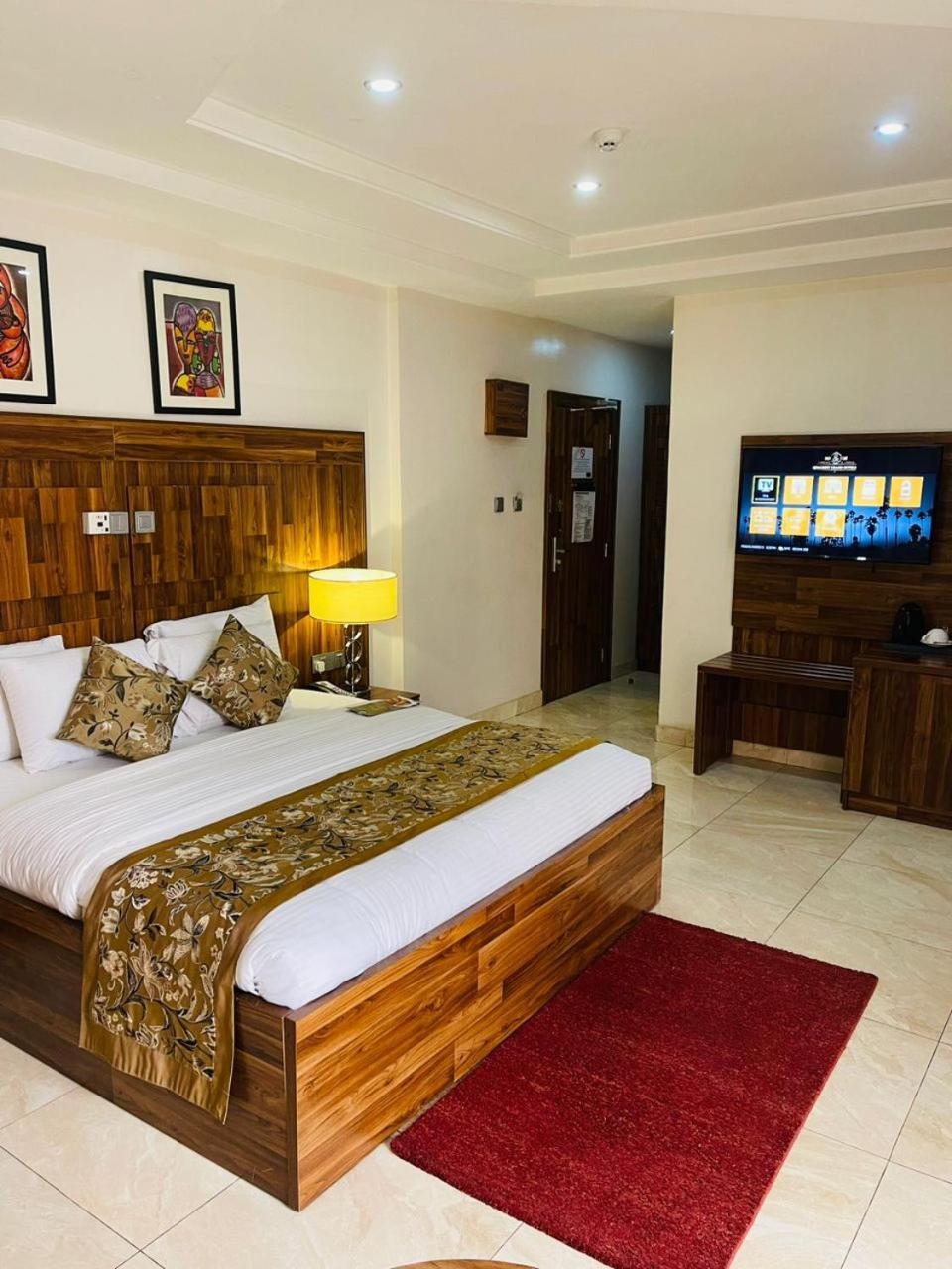 Qualibest Grand Hotels Abuja Exterior foto