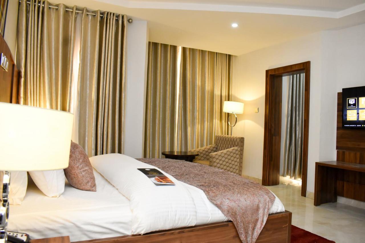 Qualibest Grand Hotels Abuja Exterior foto