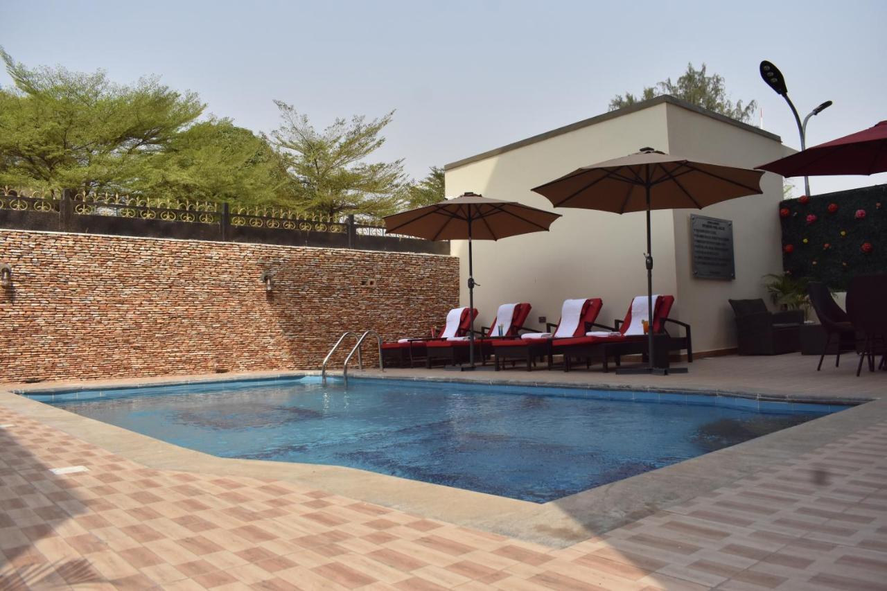 Qualibest Grand Hotels Abuja Exterior foto